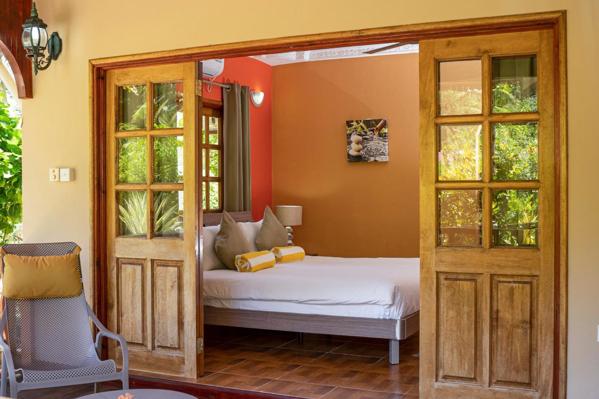 Casa De Leela Self Catering Guest House Ла-Диг Экстерьер фото